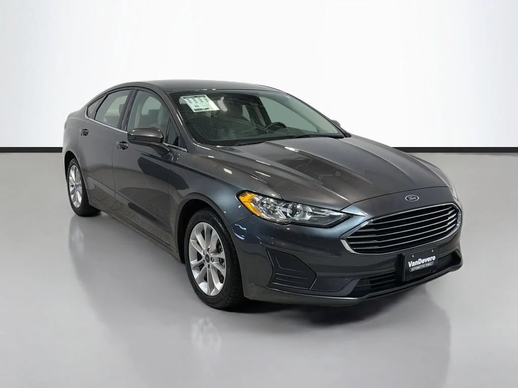 2020 Ford Fusion SE FWD photo