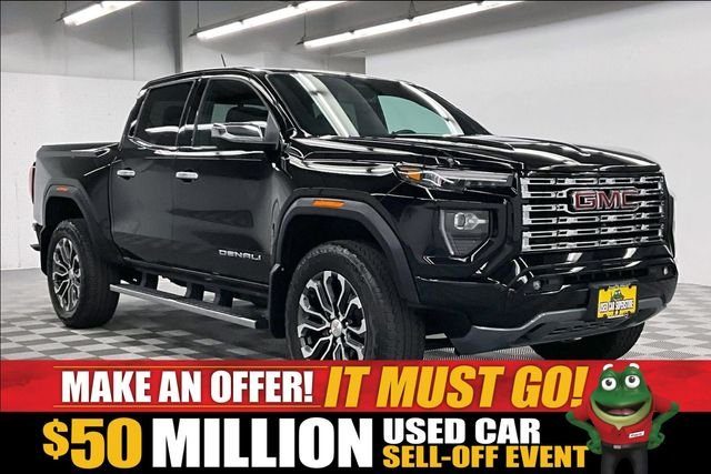 2023 GMC Canyon 4WD Denali 4WD photo