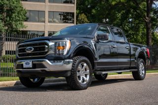 2023 Ford F-150 XLT 4WD photo