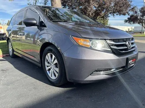 2016 Honda Odyssey SE FWD photo