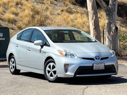 2015 Toyota Prius Three FWD photo