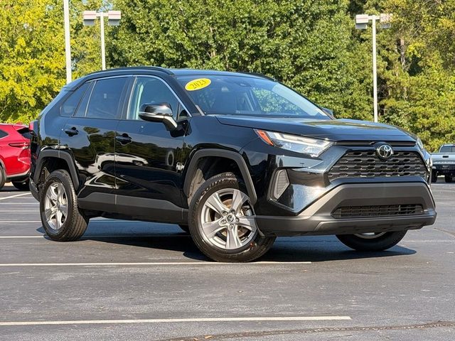 2023 Toyota RAV4 XLE FWD photo