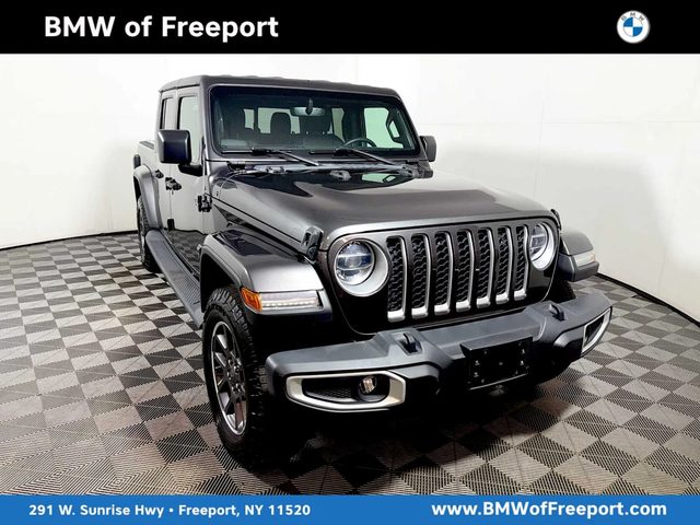 2021 Jeep Gladiator Overland 4WD photo
