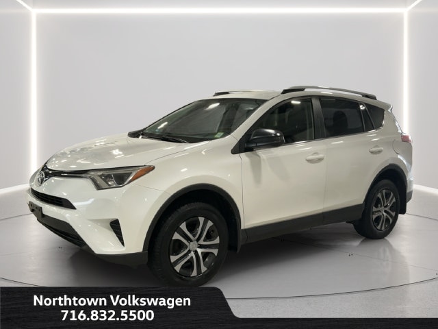 2016 Toyota RAV4 LE AWD photo