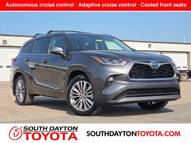 2022 Toyota Highlander Hybrid Platinum AWD photo