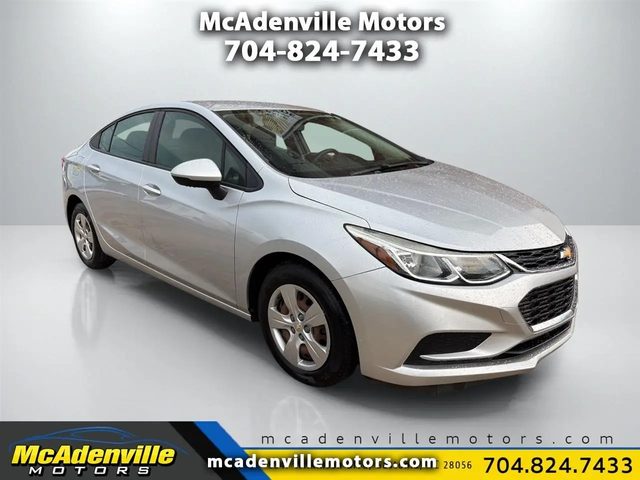 2018 Chevrolet Cruze LS FWD photo
