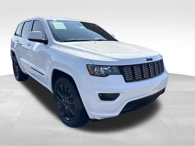 2022 Jeep Grand Cherokee Laredo X 4WD photo