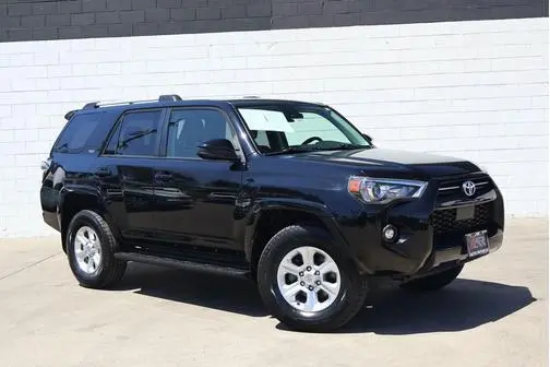 2022 Toyota 4Runner SR5 4WD photo
