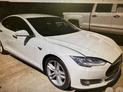 2015 Tesla Model S 85D AWD photo