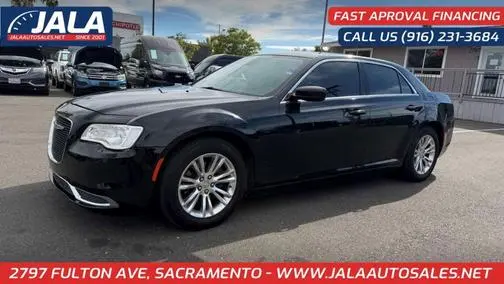 2018 Chrysler 300 Touring L RWD photo