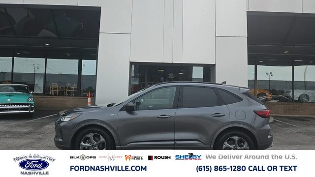 2023 Ford Escape ST-Line FWD photo
