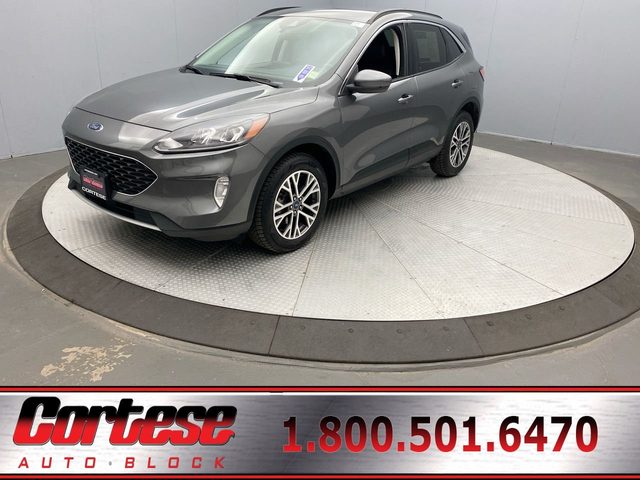 2021 Ford Escape SEL AWD photo