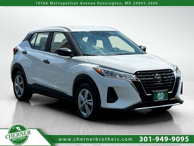 2022 Nissan Kicks S FWD photo