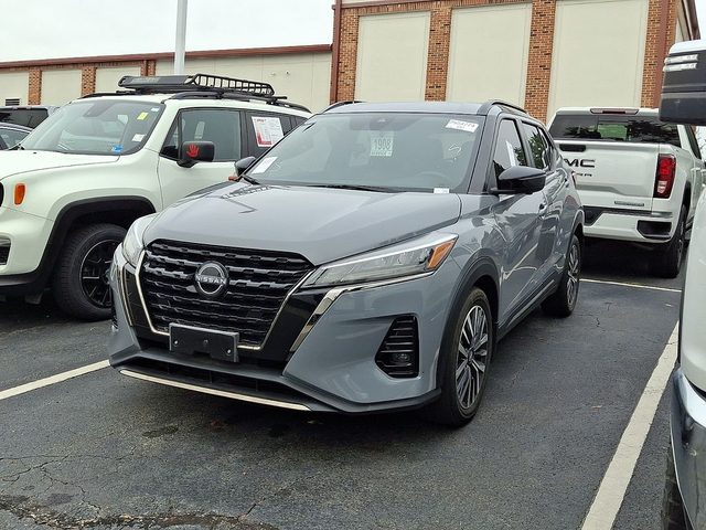 2023 Nissan Kicks SR FWD photo