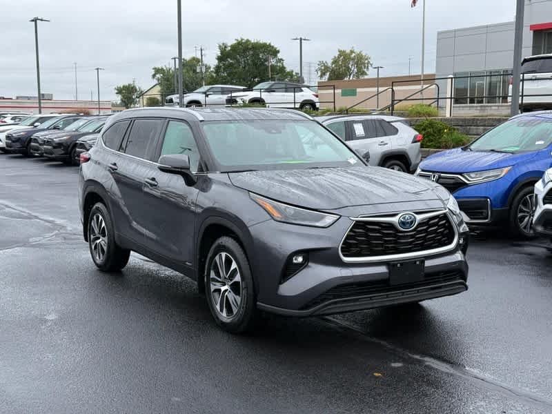 2023 Toyota Highlander Hybrid XLE AWD photo