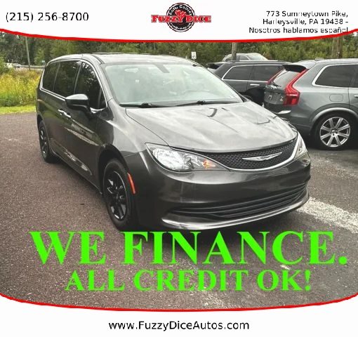 2020 Chrysler Voyager LX FWD photo