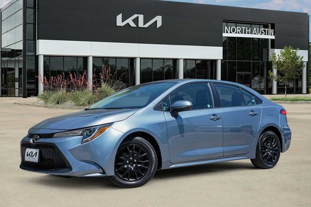 2022 Toyota Corolla LE FWD photo