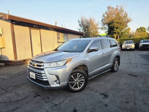 2019 Toyota Highlander XLE FWD photo