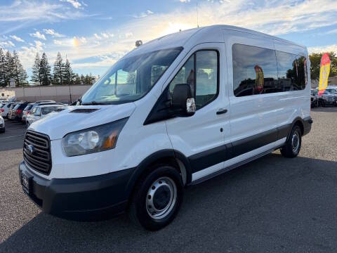 2018 Ford Transit Passenger Wagon XL RWD photo
