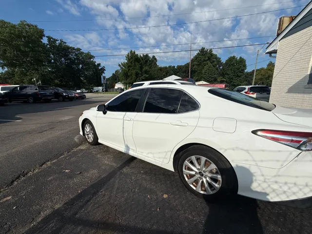 2018 Toyota Camry FWD photo