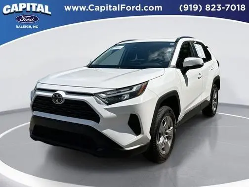 2023 Toyota RAV4 XLE AWD photo
