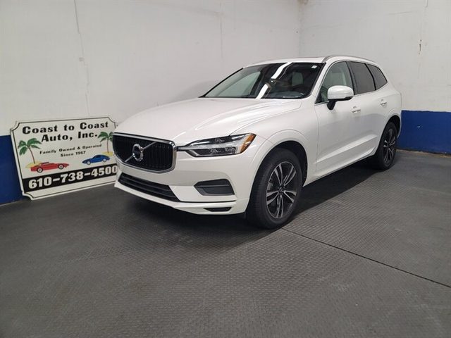 2020 Volvo XC60 Momentum AWD photo