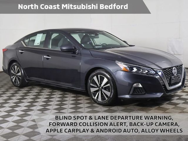2022 Nissan Altima 2.5 SV FWD photo