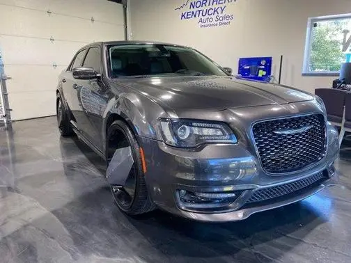 2022 Chrysler 300 Touring L RWD photo