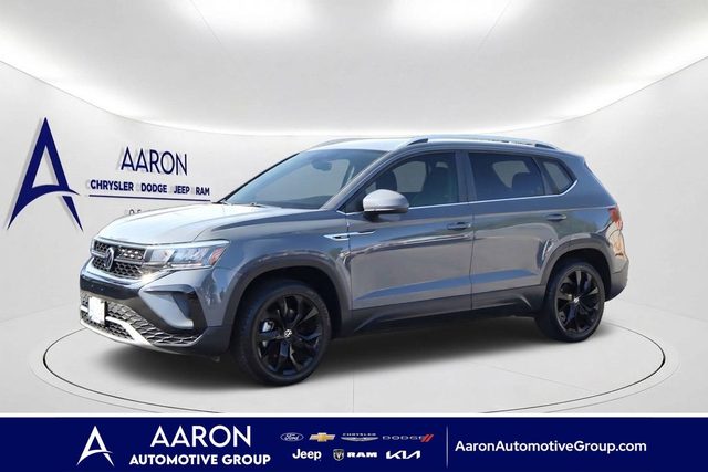 2022 Volkswagen Taos SE FWD photo