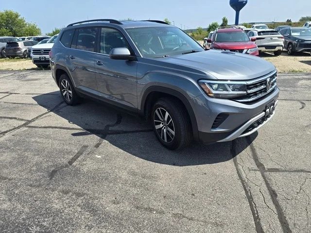 2022 Volkswagen Atlas 2.0T SE AWD photo