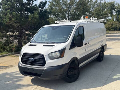 2017 Ford Transit Van RWD photo