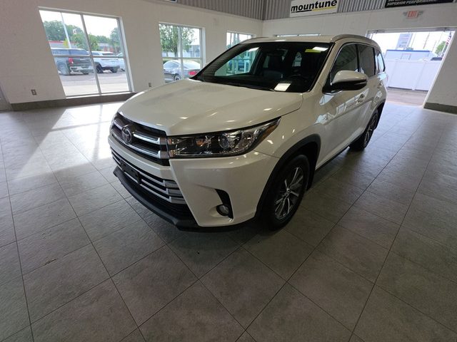 2019 Toyota Highlander XLE AWD photo