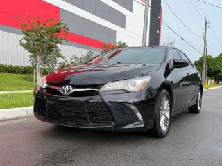 2015 Toyota Camry FWD photo