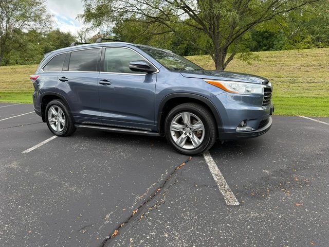 2015 Toyota Highlander Limited Platinum FWD photo