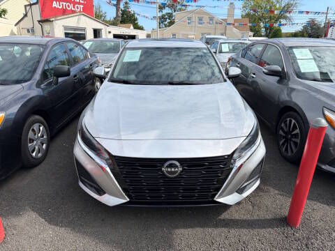 2023 Nissan Altima 2.5 SV FWD photo