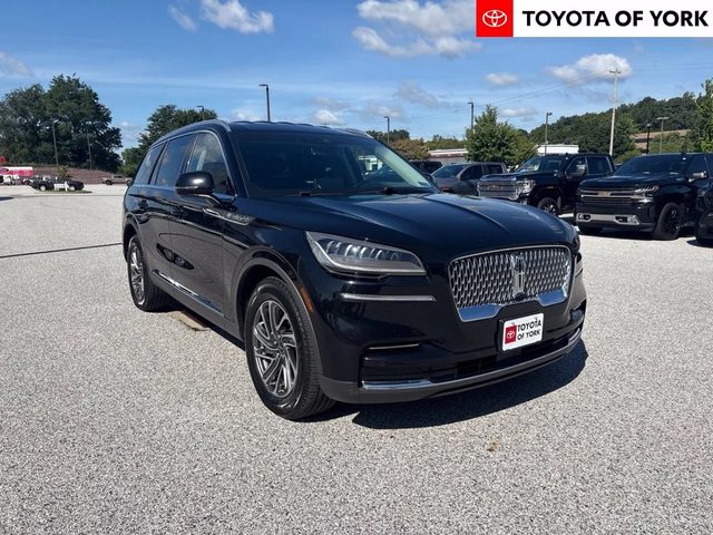 2023 Lincoln Aviator Livery AWD photo