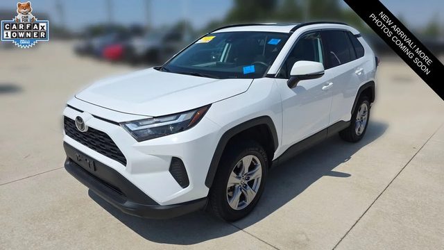 2023 Toyota RAV4 XLE AWD photo