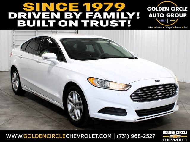 2015 Ford Fusion SE FWD photo