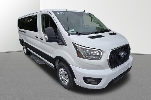 2023 Ford Transit Passenger Wagon XL RWD photo