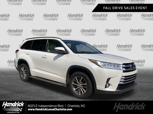 2017 Toyota Highlander XLE FWD photo