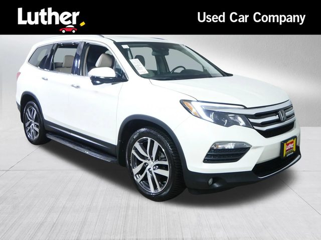 2016 Honda Pilot Touring AWD photo