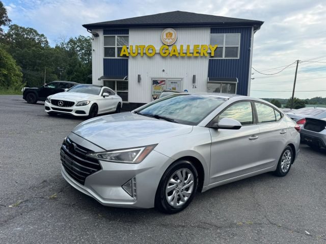 2019 Hyundai Elantra SE FWD photo