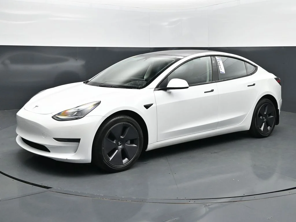 2023 Tesla Model 3 RWD photo