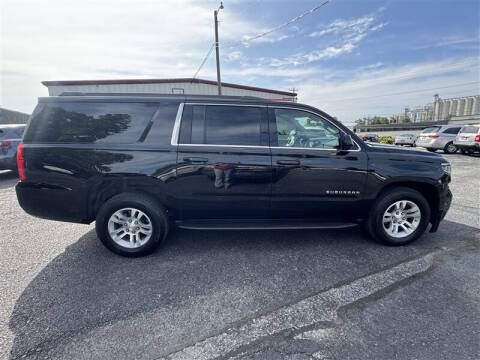 2018 Chevrolet Suburban LS 4WD photo