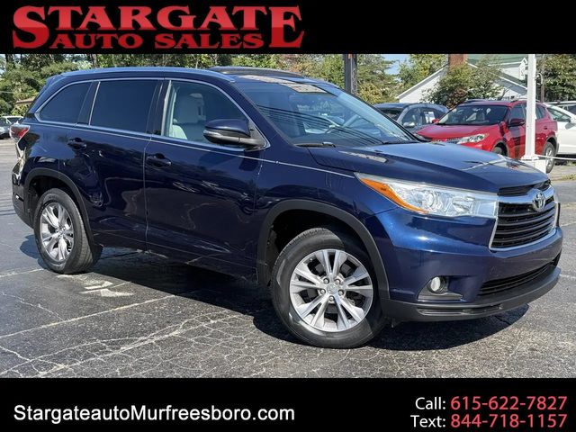 2015 Toyota Highlander XLE FWD photo