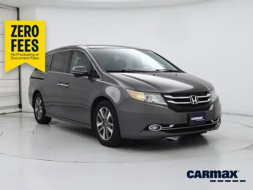 2016 Honda Odyssey Touring FWD photo