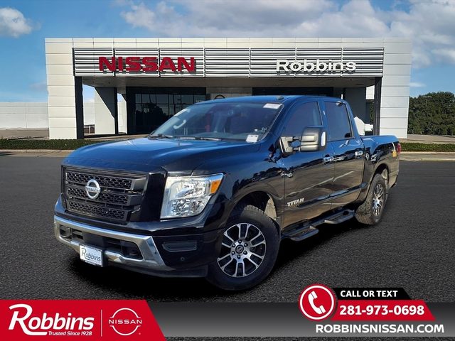 2021 Nissan Titan SV 4WD photo