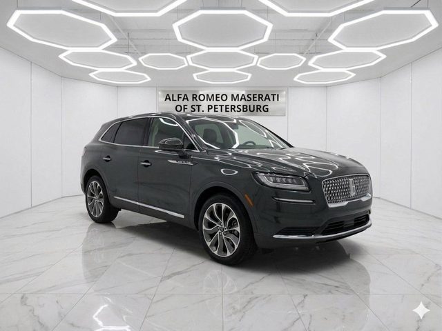 2022 Lincoln Nautilus Reserve AWD photo