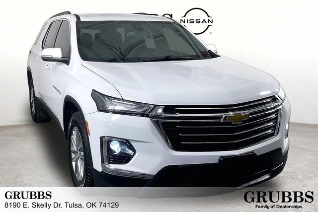 2023 Chevrolet Traverse LT Leather FWD photo