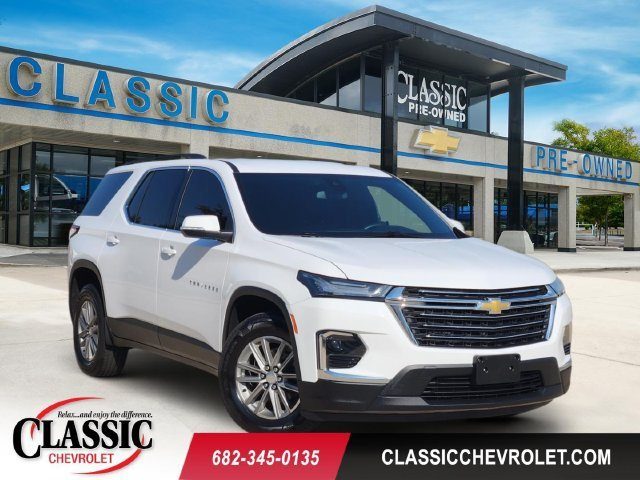2023 Chevrolet Traverse LT Leather FWD photo
